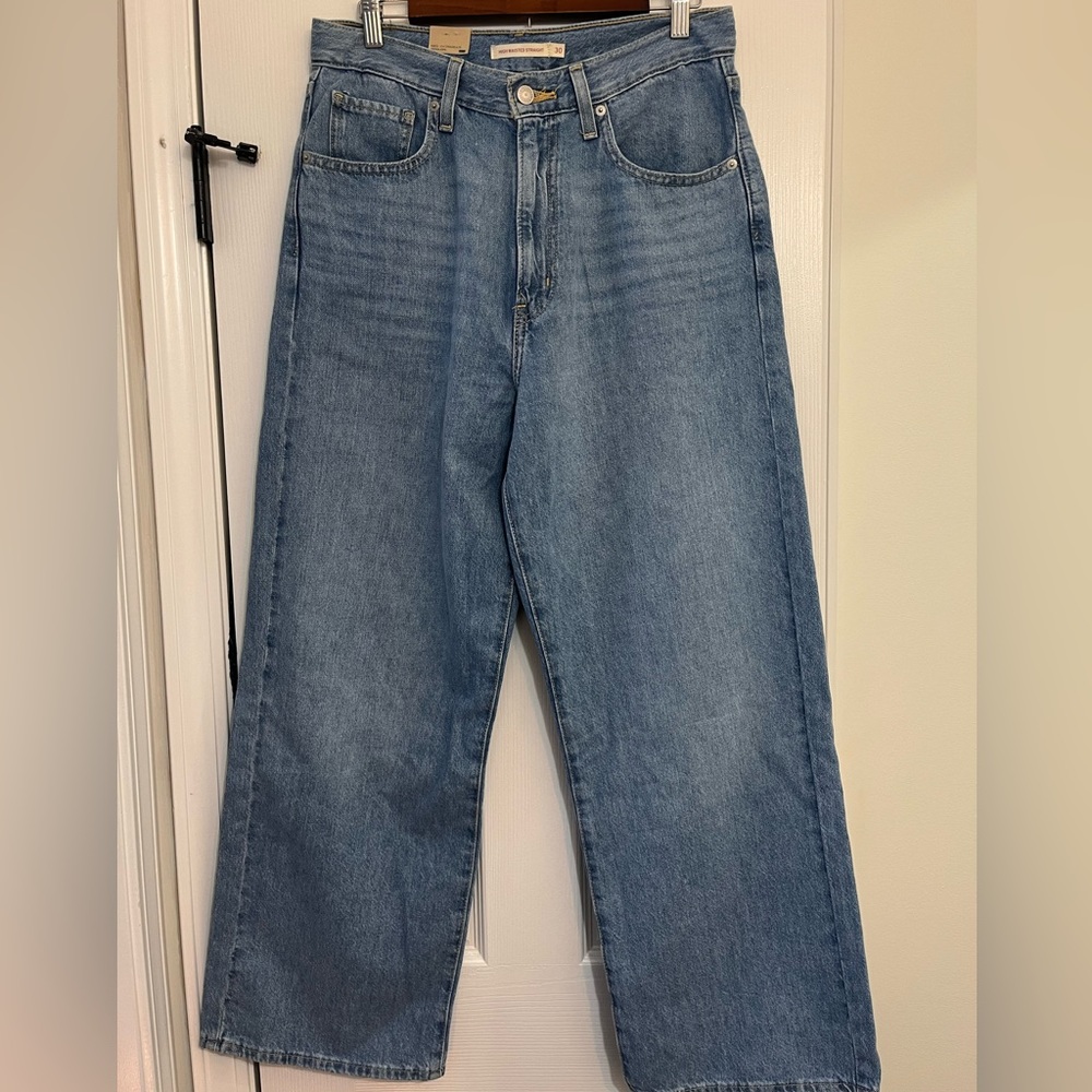 Levi High Waisted Straight Jeans